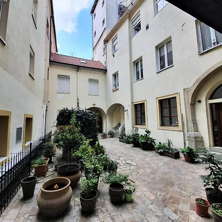Zoe - Old Town Appartement Bratislava